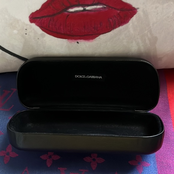 Dolce & Gabbana Authentic Hard Shell Black
Eyeglass Case - Picture 8 of 13